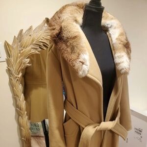 Vintage 1970s camel dress coat with fur collar